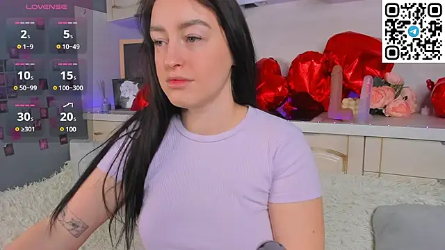 Snapshot of Kruela_Eva chatting on February 17, 2025, 11:33 pm Kruela Eva online show from February 17, 2025, 11:33 pm