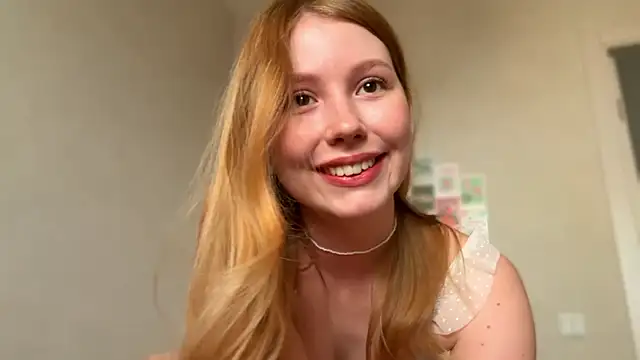 HoneyAudrey online show from May 7, 2026, 2:38 am
