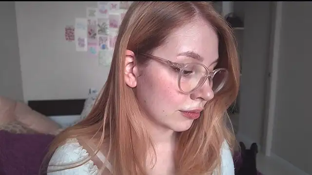 Snapshot of HoneyAudrey chatting on January 9, 2026, 3:24 am HoneyAudrey online show from January 9, 2026, 3:24 am