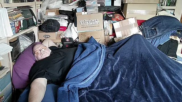 Snapshot of hadeszeuss2 chatting on March 7, 2026, 3:28 pm hadeszeuss2 online show from March 7, 2026, 3:28 pm