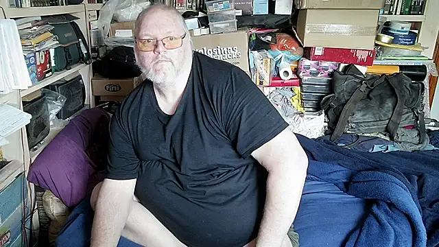 Snapshot of hadeszeuss2 chatting on March 18, 2026, 3:03 pm hadeszeuss2 online show from March 18, 2026, 3:03 pm