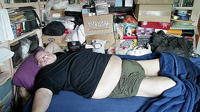 Snapshot of hadeszeuss2 chatting on March 23, 2026, 2:39 pm hadeszeuss2 online show from March 23, 2026, 2:39 pm