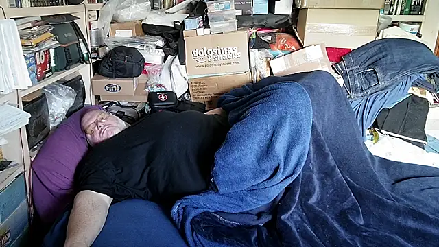 Snapshot of hadeszeuss2 chatting on March 8, 2026, 2:42 pm hadeszeuss2 online show from March 8, 2026, 2:42 pm