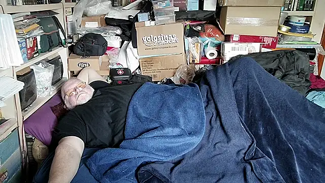 Snapshot of hadeszeuss2 chatting on March 14, 2026, 3:07 pm hadeszeuss2 online show from March 14, 2026, 3:07 pm