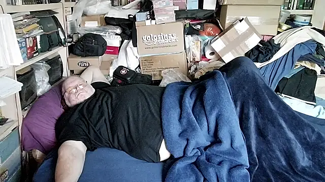 Snapshot of hadeszeuss2 chatting on March 5, 2026, 3:08 pm hadeszeuss2 online show from March 5, 2026, 3:08 pm