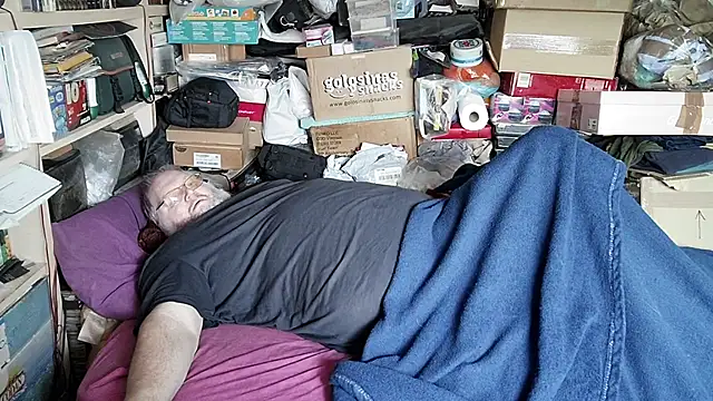 hadeszeuss2 online show from December 19, 2025, 2:19 pm