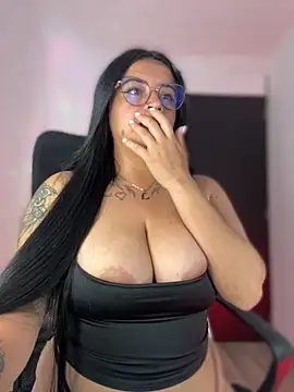 Snapshot of Devilsweet17 chatting on September 27, 2025, 10:05 pm Devilsweet17 online show from September 27, 2025, 10:05 pm