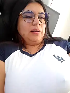 Snapshot of Devilsweet17 chatting on February 2, 2025, 3:07 pm Devilsweet17 online show from February 2, 2025, 3:07 pm