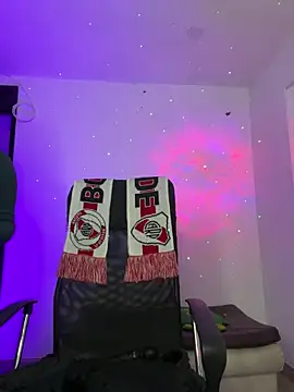 Snapshot of Devilsweet17 chatting on February 7, 2025, 10:30 pm Devilsweet17 online show from February 7, 2025, 10:30 pm