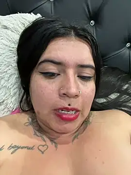 Snapshot of Devilsweet17 chatting on February 23, 2025, 2:57 pm Devilsweet17 online show from February 23, 2025, 2:57 pm