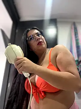 Snapshot of Devilsweet17 chatting on September 18, 2025, 12:08 pm Devilsweet17 online show from September 18, 2025, 12:08 pm