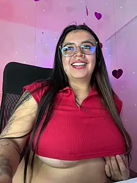 Snapshot of Devilsweet17 chatting on February 14, 2025, 3:11 am Devilsweet17 online show from February 14, 2025, 3:11 am