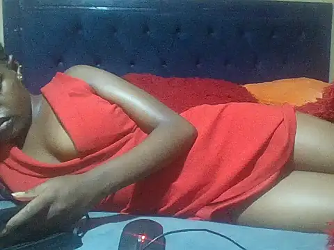 Snapshot of Creamy_dolly chatting on March 18, 2026, 8:21 pm Creamy dolly online show from March 18, 2026, 8:21 pm