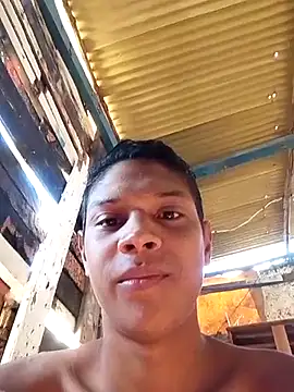 daniel traviexxxo online show from October 26, 2025, 3:12 pm