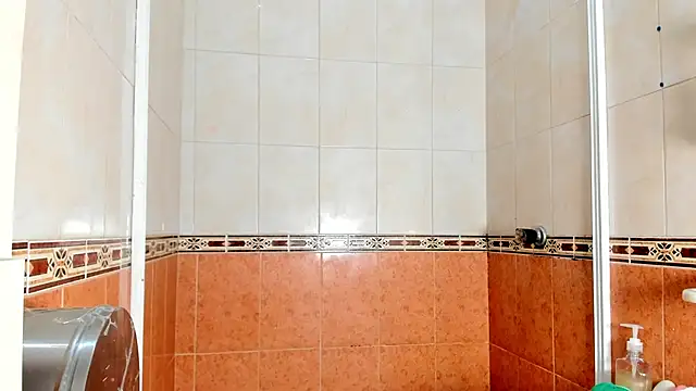 emma alice  online show from March 6, 2026, 12:11 pm