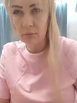 NicoleXRouses online show from February 4, 2026, 3:29 pm