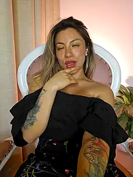 Karen San Miguel online show from February 13, 2025, 9:27 pm