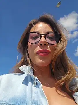 Karen San Miguel online show from March 20, 2026, 7:37 pm