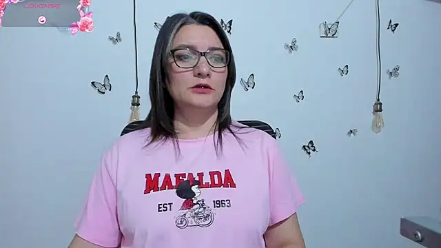 Snapshot of Amie_Adams82_ chatting on January 13, 2026, 2:43 pm Amie Adams82 online show from January 13, 2026, 2:43 pm