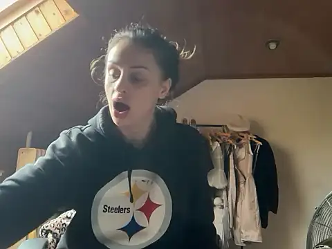 Snapshot of JeSuisUnTapin chatting on October 19, 2025, 11:02 am JeSuisUnTapin online show from October 19, 2025, 11:02 am