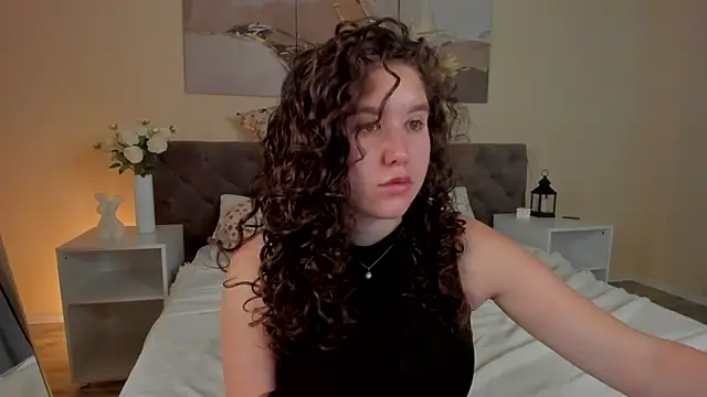 Ariella Sol online show from August 3, 2026, 1:03 am