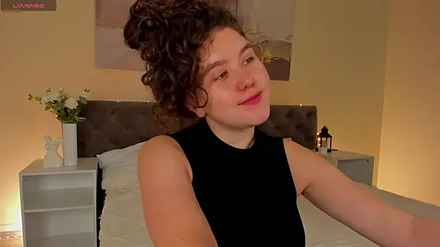 Ariella Sol online show from May 1, 2026, 1:10 am