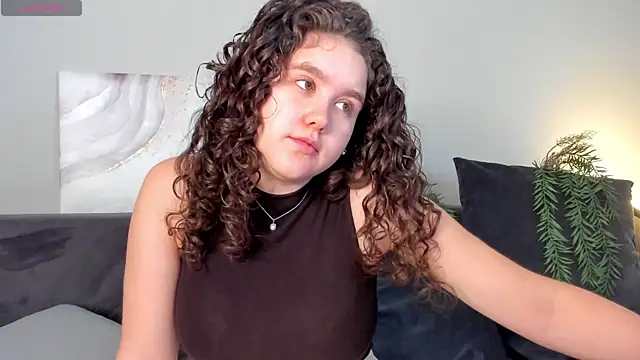 Ariella Sol online show from April 24, 2026, 1:07 am