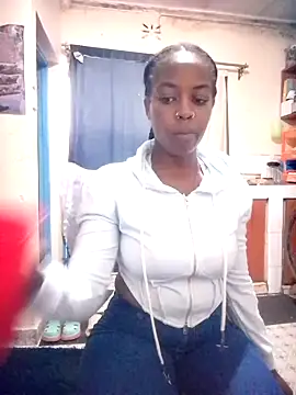 Snapshot of pretty-eyes23 chatting on November 11, 2025, 5:35 am pretty-eyes23 online show from November 11, 2025, 5:35 am