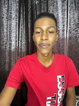 maiki18  online show from April 4, 2026, 9:21 pm