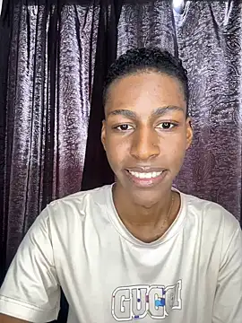 maiki18  online show from April 8, 2026, 8:43 pm