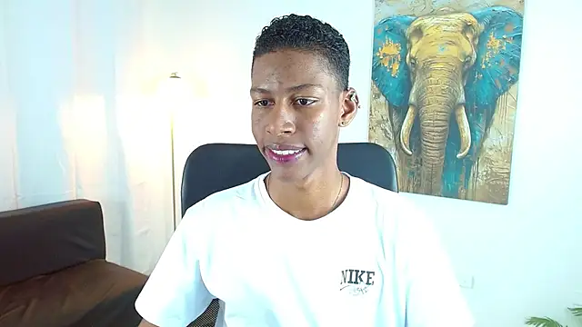 Snapshot of maiki18_ chatting on December 2, 2025, 8:43 pm maiki18 online show from December 2, 2025, 8:43 pm