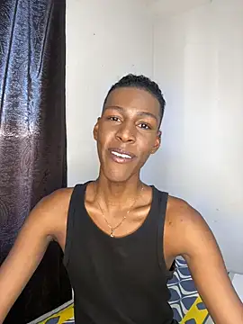 maiki18  online show from March 31, 2026, 8:55 pm