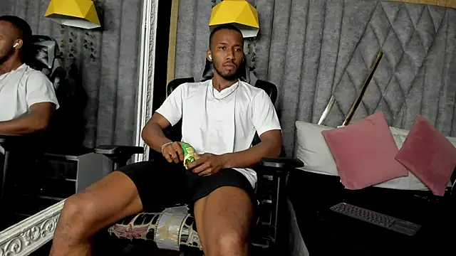 Snapshot of JamesParck chatting on March 8, 2026, 11:41 pm JamesParck online show from March 8, 2026, 11:41 pm