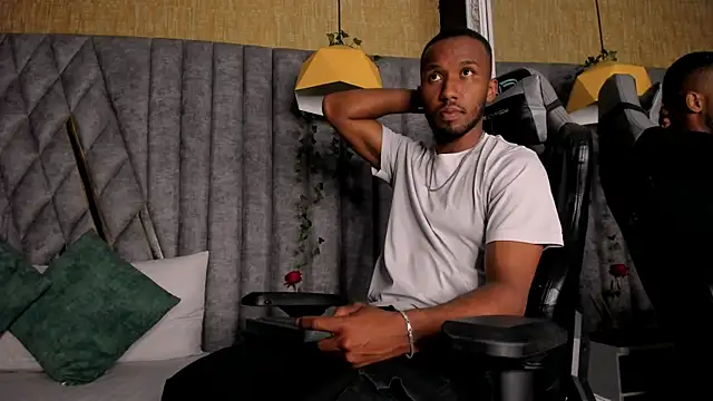 Snapshot of JamesParck chatting on March 6, 2026, 11:55 pm JamesParck online show from March 6, 2026, 11:55 pm