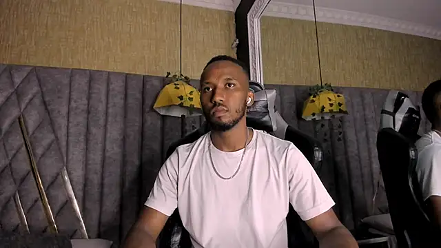 Snapshot of JamesParck chatting on March 31, 2026, 10:56 pm JamesParck online show from March 31, 2026, 10:56 pm