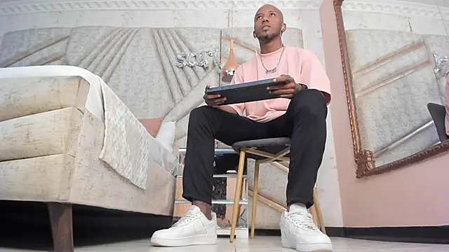 JamesParck online show from February 22, 2025, 11:24 am