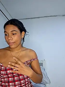 Snapshot of Dena_k_ chatting on March 5, 2025, 10:55 am Dena k  online show from March 5, 2025, 10:55 am