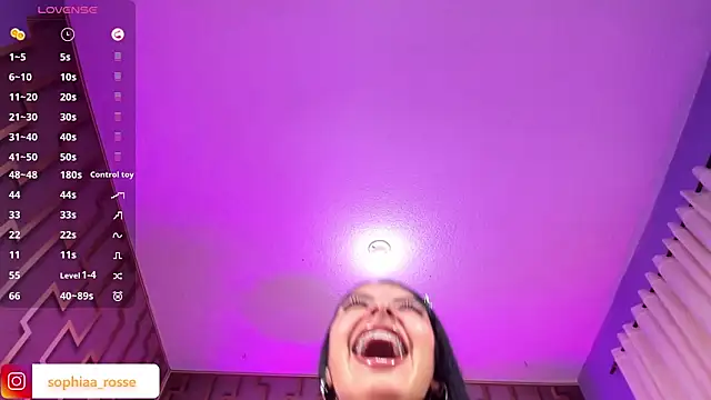 Snapshot of Deni_rose chatting on November 12, 2025, 7:51 pm Deni rose online show from November 12, 2025, 7:51 pm