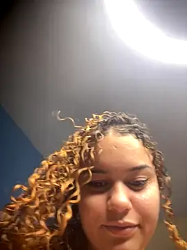 Snapshot of Lolacavalona chatting on October 1, 2025, 6:01 pm Lolacavalona online show from October 1, 2025, 6:01 pm