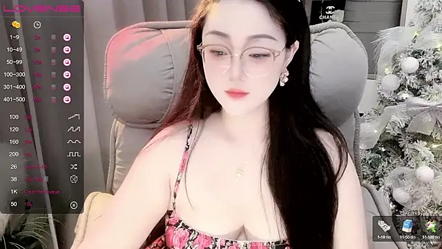 Monica-888 online show from September 28, 2025, 6:09 am