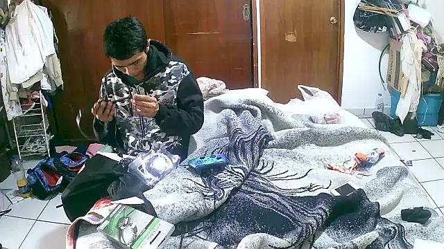 jperezofficial1 online show from October 8, 2025, 5:02 pm