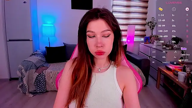 tenderdreams online show from February 22, 2026, 11:01 am