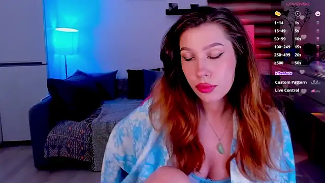 Snapshot of tenderdreams chatting on December 5, 2025, 5:44 pm tenderdreams online show from December 5, 2025, 5:44 pm