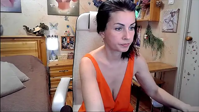 Snapshot of Kendra_Mom chatting on March 31, 2026, 12:18 pm Kendra Mom online show from March 31, 2026, 12:18 pm