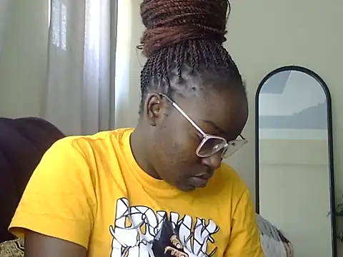 Sexy racy rebel  online show from February 12, 2026, 10:37 am