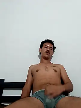 manuelmor1124 online show from December 2, 2025, 5:20 am