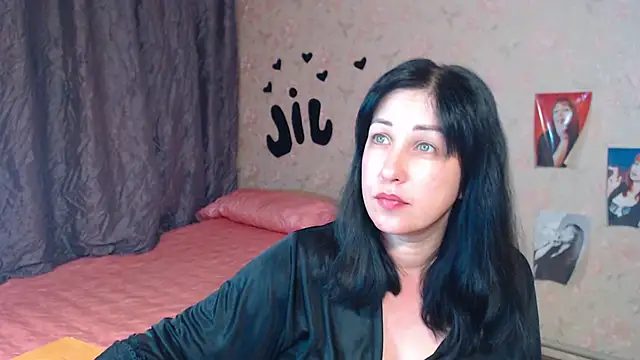 Snapshot of JillStevens chatting on October 10, 2025, 12:11 am JillStevens online show from October 10, 2025, 12:11 am