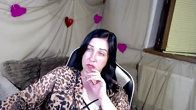 Snapshot of JillStevens chatting on June 10, 2026, 6:53 pm JillStevens online show from June 10, 2026, 6:53 pm