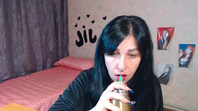 Snapshot of JillStevens chatting on November 7, 2025, 4:17 am JillStevens online show from November 7, 2025, 4:17 am