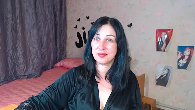 Snapshot of JillStevens chatting on October 7, 2025, 6:53 pm JillStevens online show from October 7, 2025, 6:53 pm